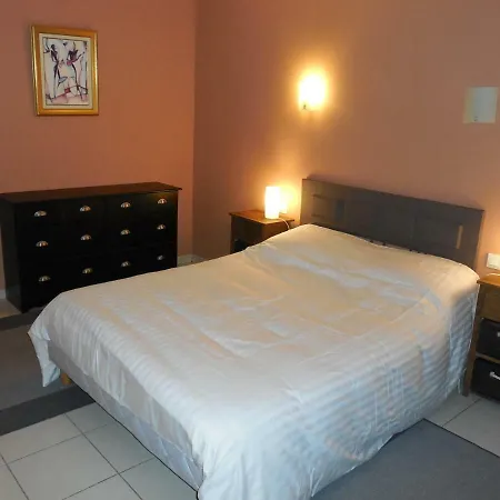 4 Personnes Proche Airbus Villa *